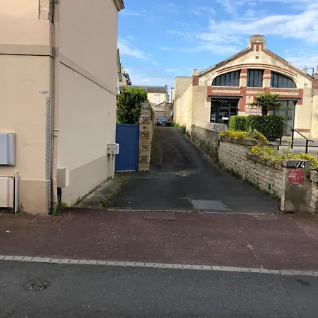 La Petite Aubaine
